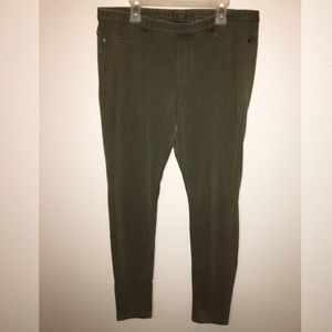 Hue Dark Green Jeggings🌵